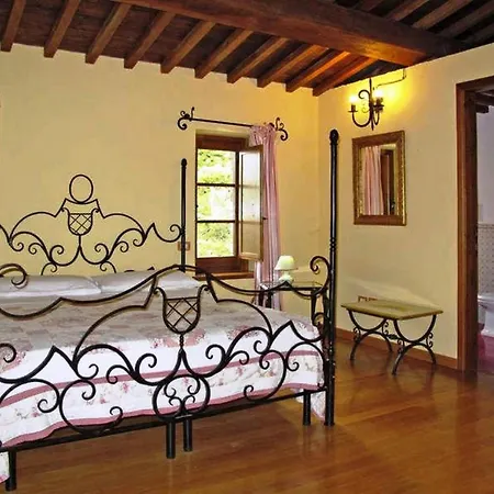 Villa Podere Caldaruccio La Pineta - 26 People *